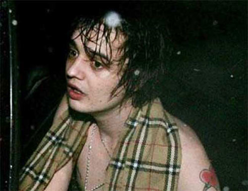 Pete Doherty giải quyết “cơn vật” ngay tại tòa án, Ca nhạc - MTV, Pete Doherty, giải quyết, “cơn vật”, tòa án
