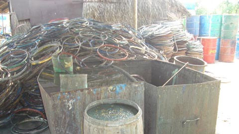 Công phá "ổ ô nhiễm" mang tên thùng phi, Tin tức trong ngày, 
