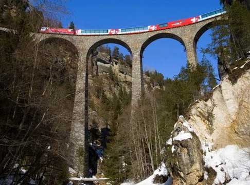 Đi tàu lửa ngắm núi tuyết Thụy Sĩ - 1