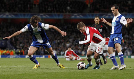 Bài bình+Video trận Arsenal-Porto: “Gã thộn” trong đêm Emirates huyền ảo, Bóng đá, 