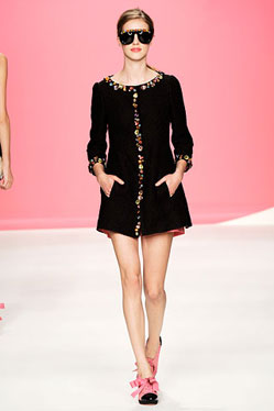 Video: Cực xinh, cực yêu với Moschino, Thời trang, Moschino, Cheap & Chic, Moschino Cheap & Chic
