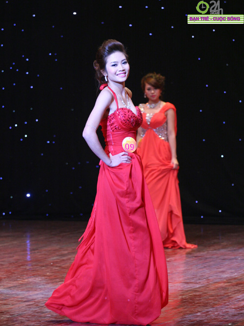 100 bông hoa đẹp nhất Imiss Thăng Long 2011 - 4