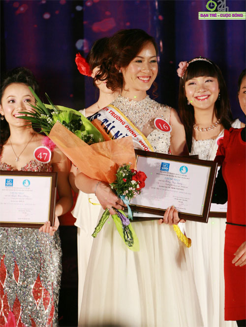 100 bông hoa đẹp nhất Imiss Thăng Long 2011 - 5