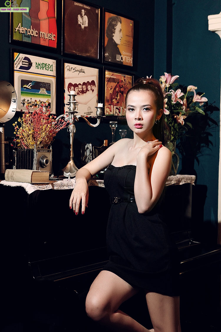 Hot girl Sài thành khoe vòng một căng đầy - 20