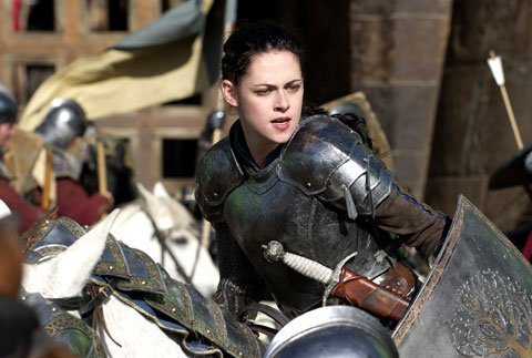 Bạch Tuyết và nụ hôn với gã thợ săn, Ca nhạc - MTV, Snow White and Huntsman, bach tuyet, hoang tu, Eric, Kristen Stewart, Charlize Theron, Revana, Chris Hemsworth,