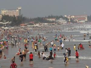 Du lịch - Du khách đến biển Vũng Tàu bị "chặt chém" thẳng tay
