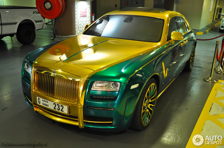 Ô tô - Xe máy - Ngây ngất trước Rolls-Royce Ghost tông vàng-xanh lá