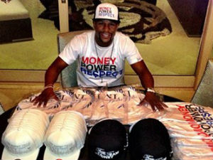 Thể thao - Tay đấm triệu đô lại khoe của đầu năm 2015