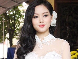 Bạn trẻ - Cuộc sống - Hot girl Tâm Tít bí mật làm lễ cưới tại chùa