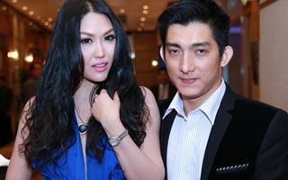 Phim - Phi Thanh Vân đẫy đà đi dự tiệc cùng ông xã