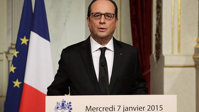 Tin tức trong ngày - Đại sứ quán Pháp tại Hà Nội treo cờ rủ