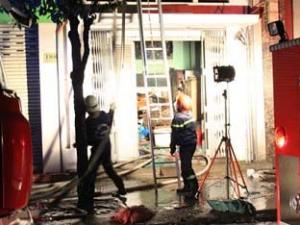 Tin tức trong ngày - Cháy nhà trong đêm, cụ bà may mắn thoát chết