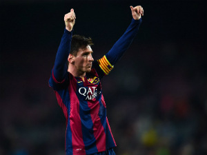 Bóng đá - Bị CĐV la ó, Messi đáp trả bằng “nụ hôn”