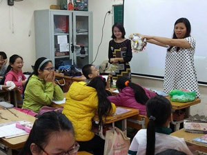Bạn trẻ - Cuộc sống - Gặp gỡ tiến sỹ đưa quần lót vào lớp dạy học