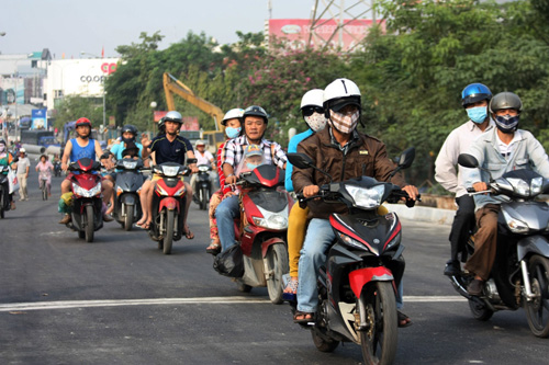 Tin tức trong ngày - TPHCM: Cầu Ông Buông 2 được thông xe, kẹt xe sẽ giảm