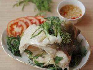 Ẩm thực - Đổi vị với món cá hấp bia thơm ngon dịp cuối năm
