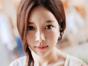 Bạn trẻ - Cuộc sống - TQ: Gái xinh được ăn lẩu miễn phí