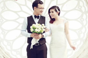 Ca nhạc - MTV - "Sao Mai" Bùi Lê Mận kết hôn với "phi công trẻ"