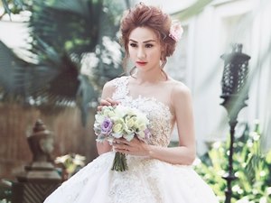 Ca nhạc - MTV - Ngân Khánh đẹp buồn khi mặc váy cô dâu