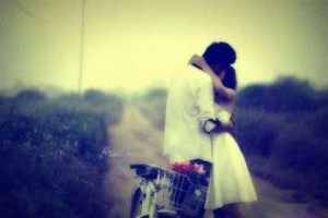 Thơ tình: Phút yêu thương