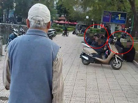 Tin tức trong ngày - Đánh bạc trên đường thơ mộng nhất Thủ đô là các "cụ già trá hình"