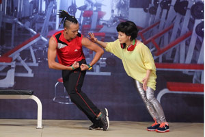 Phim - Việt Hương giả danh chủ phòng tập tán tỉnh trai trẻ