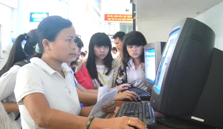 Tin tức trong ngày - Từ tháng 3.2015, cấp đổi GPLX qua mạng trên toàn quốc