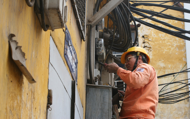 Thị trường - Tiêu dùng - Giá điện sẽ tăng thêm 9,5%?