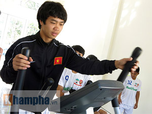 Bóng đá - Cải thiện thể lực lứa Công Phượng: Không hề đơn giản