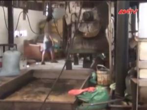 Thị trường - Tiêu dùng - Hãi hùng cơ sở sản xuất cà phê từ đậu nành tẩm hóa chất