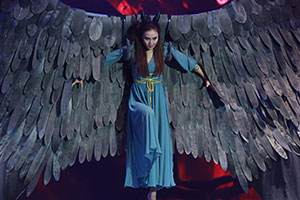 Ca nhạc - MTV - Màn "lột xác" phù thủy ấn tượng của Lan Ngọc