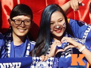 Bóng đá - Fan nữ xinh đẹp tưng bừng ăn mừng chiến thắng ở phố Núi