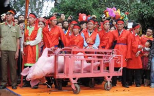 Tin tức trong ngày - Lễ hội chém lợn: &quot;Không hiểu thì đừng đến xem&quot;