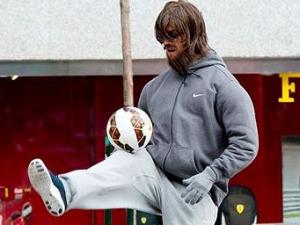 Bóng đá - Clip bàn thắng "độc" 26/1- 1/2: CR7 biến thành ăn mày