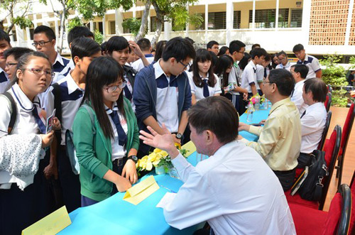 Giáo dục - du học - Tuyển sinh ĐH-CĐ 2015: Tăng cơ hội từ việc rút - nộp hồ sơ