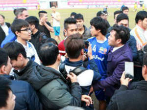 Bóng đá - Thưởng Tết ở V-League: Thấp và kín