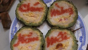 Thị trường - Tiêu dùng - Bánh tét cắt ra thấy chữ: Quà &quot;độc&quot; hút hàng ngày Tết