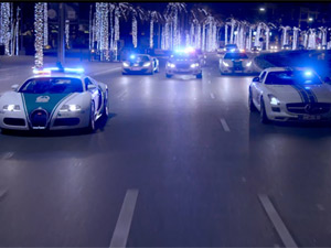 Cảnh sát Dubai khoe siêu xe theo cách Fast and Furious