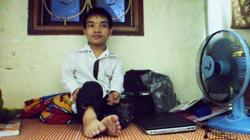 Giáo dục - du học - Nghị lực phi thường của "chàng lùn" đỗ 2 trường đại học