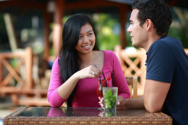 Bạn trẻ - Cuộc sống - Lật tẩy chiêu trò của dịch vụ mai mối online