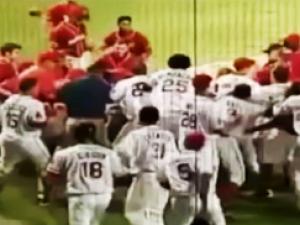 Thể thao - 10 trận "loạn đả” kinh điển trong thể thao