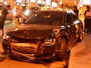 Tin tức trong ngày - Xe Audi đón Hà Hồ gây họa, một nạn nhân tử vong