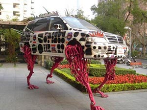 Tranh vui - Những “quái xế” kì quái nhất thế giới