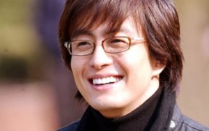 Phim - Bae Yong Joon bất ngờ chia tay tình trẻ đại gia