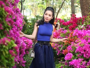 Ca nhạc - MTV - Phương Trinh Jolie duyên dáng dạo phố hoa