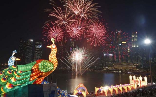 Tin tức trong ngày - Ảnh đẹp đêm giao thừa Tết Ất Mùi trên khắp châu Á