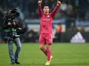 Bóng đá - CR7 san bằng kỷ lục của Messi ở đấu trường châu Âu