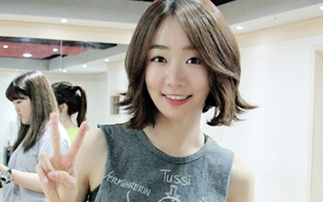 Ca nhạc - MTV - Nữ ca sĩ 23 tuổi xứ Hàn nhảy lầu tự sát