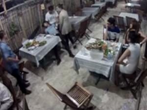 Camera giấu kín: Ngộ độc gỏi cá mai