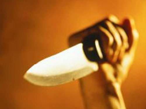 Pháp luật - Đột nhập bị phát hiện, nam thanh niên tự cứa cổ